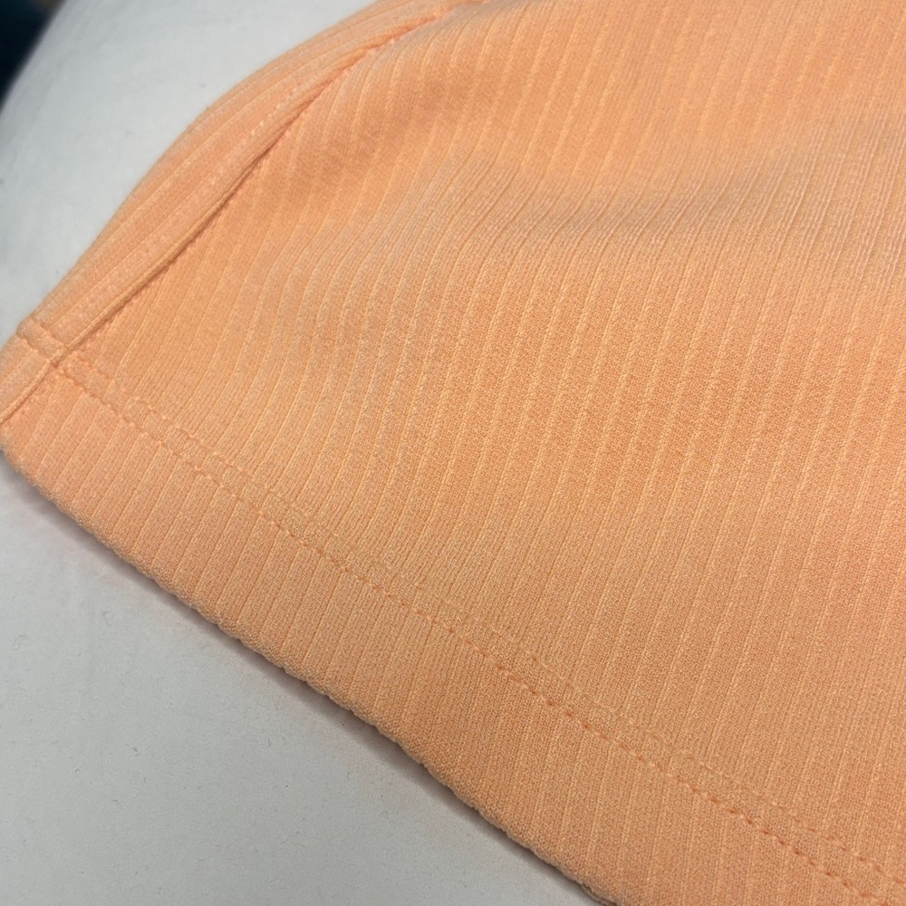 Lululemon Peach Women's High Rise Ribbed Shorts Size 6 - Picture 4 of 9